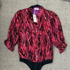 NWT-RAMY BROOK PRINTED DINA BODYSUIT. SIZE XSMALL. RED SWIRL. SNAPS AT BOTTOM.